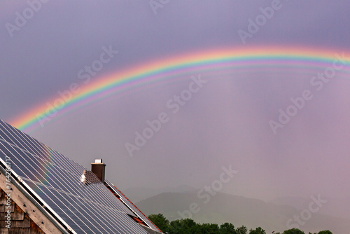 Photovoltaik - Solarenergie - Dach - Regenbogen - Allgäu