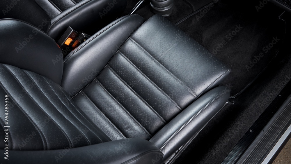Passenger seat bottom Passenger seat bottom