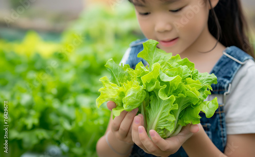 Asian Girl with Fresh Lettuce © Curioso.Photography