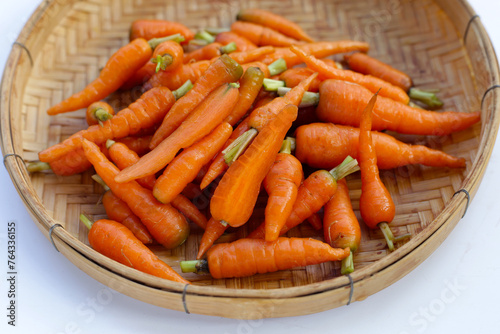 Fresh baby carrot, Excellent source of vitamin A and beta-carotene