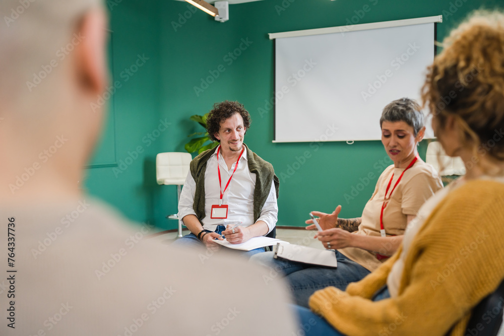 Support Group with Therapists solving problem Support Group with Therapists solving problem