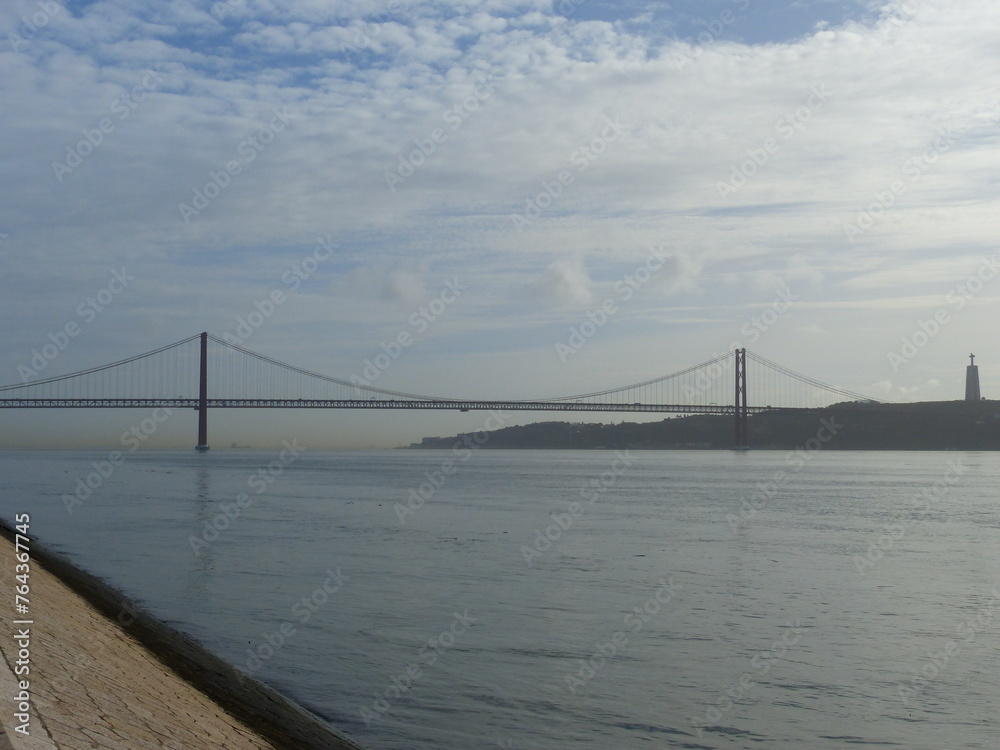 Fototapeta premium Pont 25 de Abril Lisbonne Tage