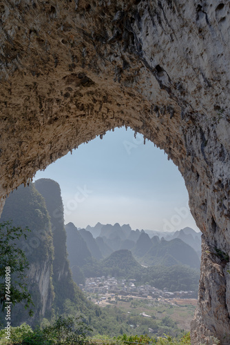 中国・桂林 月亮山