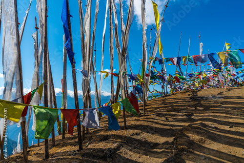 Chele La Pass, prayer flags
