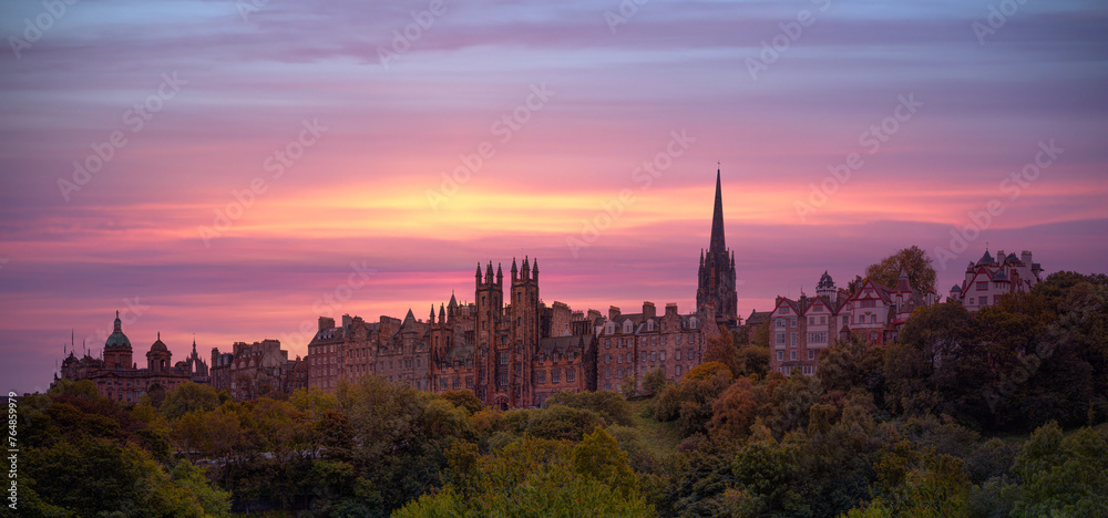 Panoramic view of Historic Old Town of Edinburgh - UK