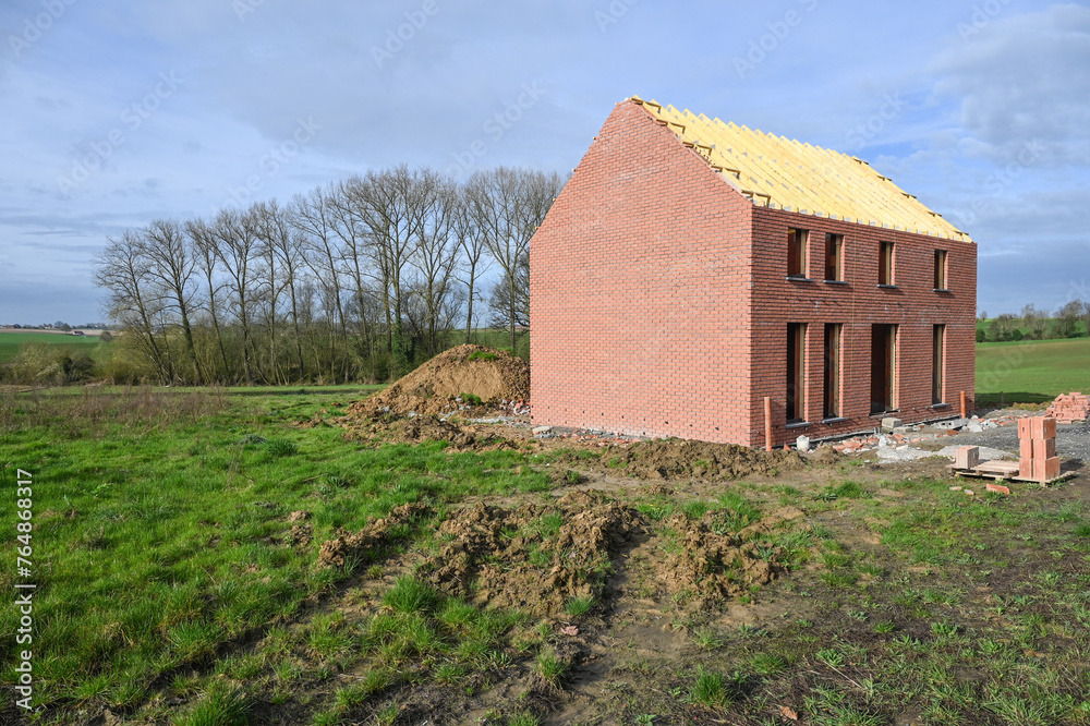 maison en construction brique logement maison en construction brique logement