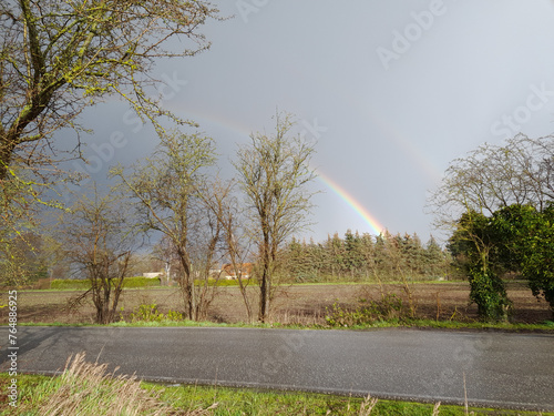 Regenbogen nach Schauer photo