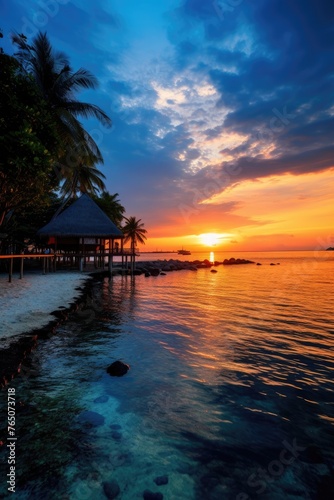 Sunset in the Maldives © piai