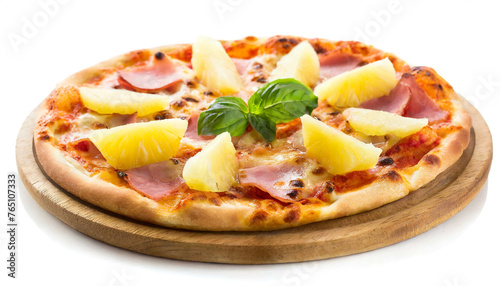 Pizza Schinken Ananas isoliert auf weißen Hintergrund, Freisteller © oxie99