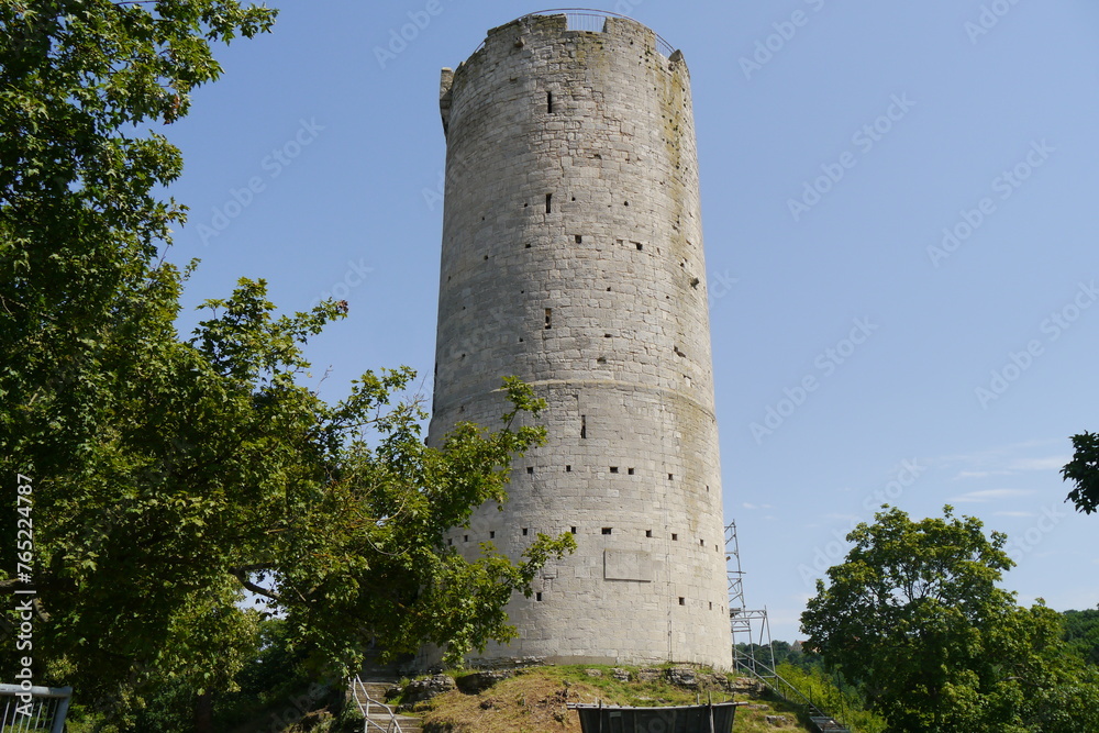 Bergfried der Burg Saaleck an der Saale bei Bad Kösen
