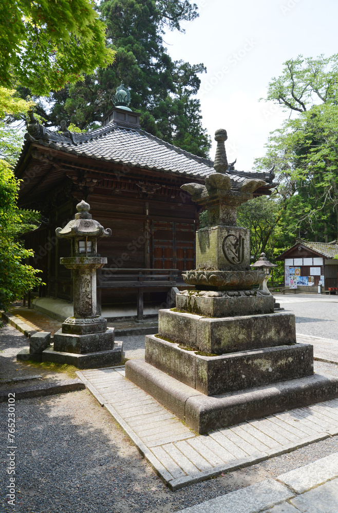 新緑の石山寺 御影堂 滋賀県大津市 新緑の石山寺 御影堂 滋賀県大津市