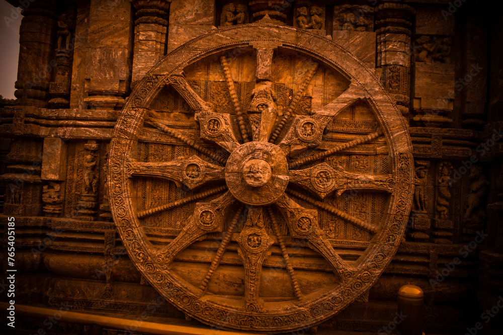 Fototapeta premium wheel at konark temple bhubaneshwar odisha