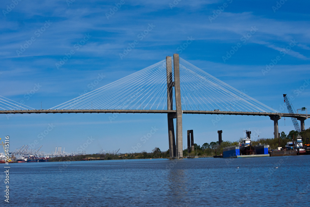 Fototapeta premium Talmadge Memorial Bridge over the river with a blue sky