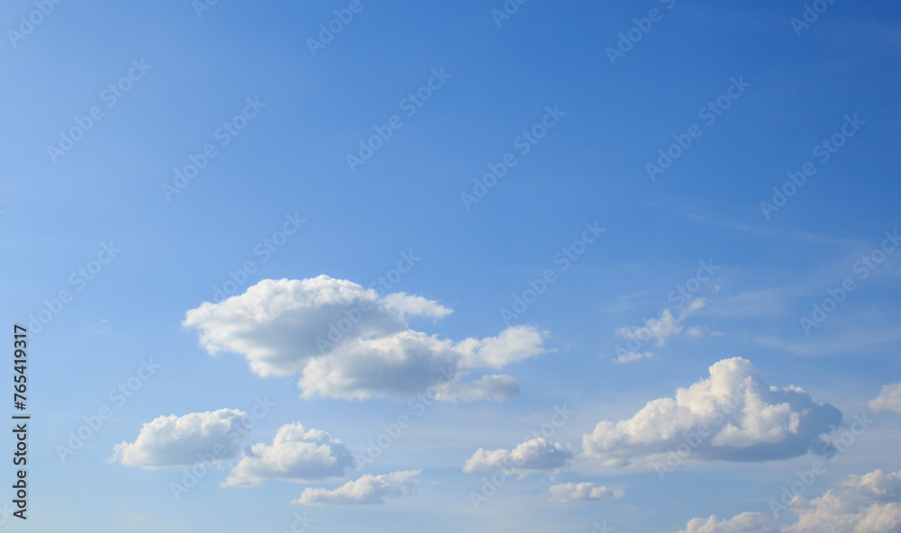 Fototapeta premium White clouds with blue sky background