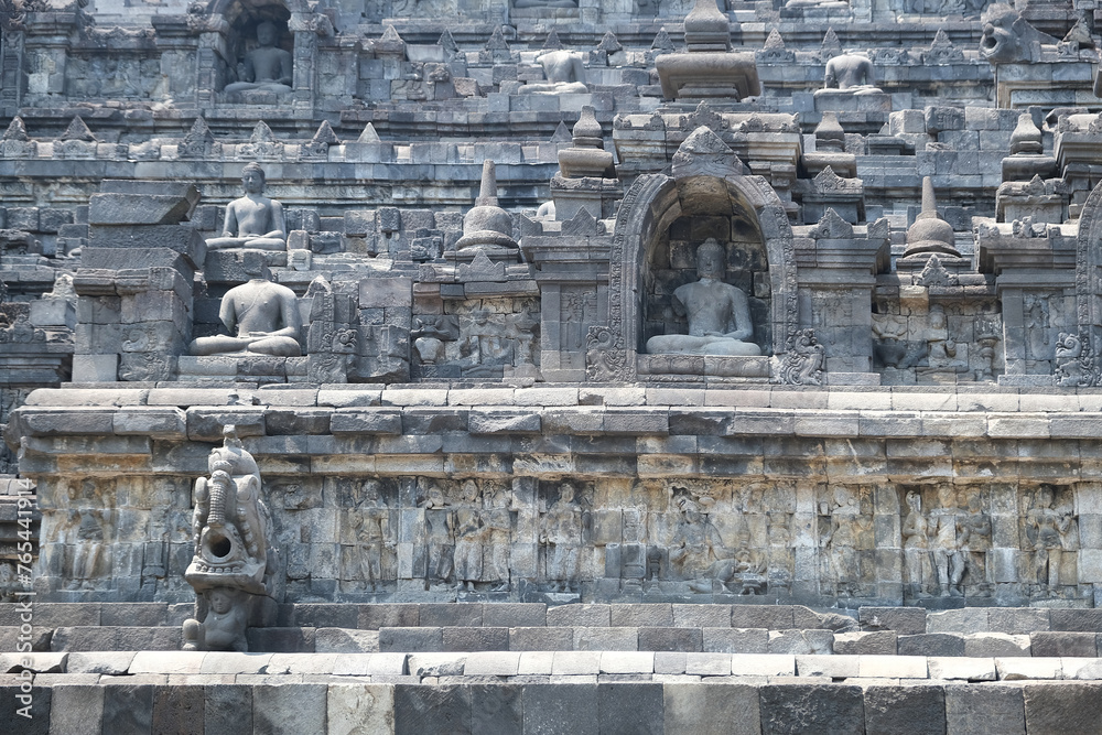 Fototapeta premium Borobudur Temple, the biggest buddhist temple and UNESCO World Heritage Site, Central Java, Indonesia