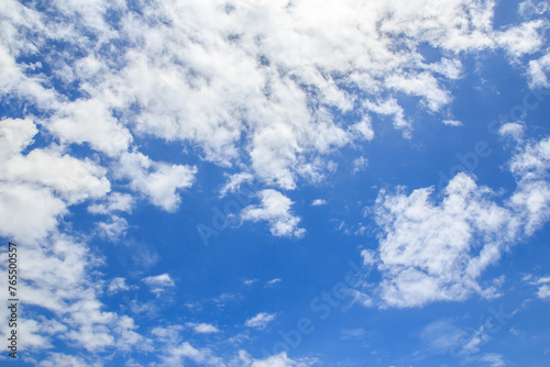 Quadro em tela White cloud and blue sky background