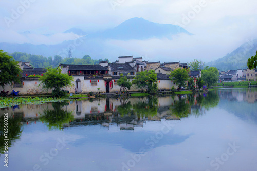 Anhui Hongcun boasts beautiful scenery