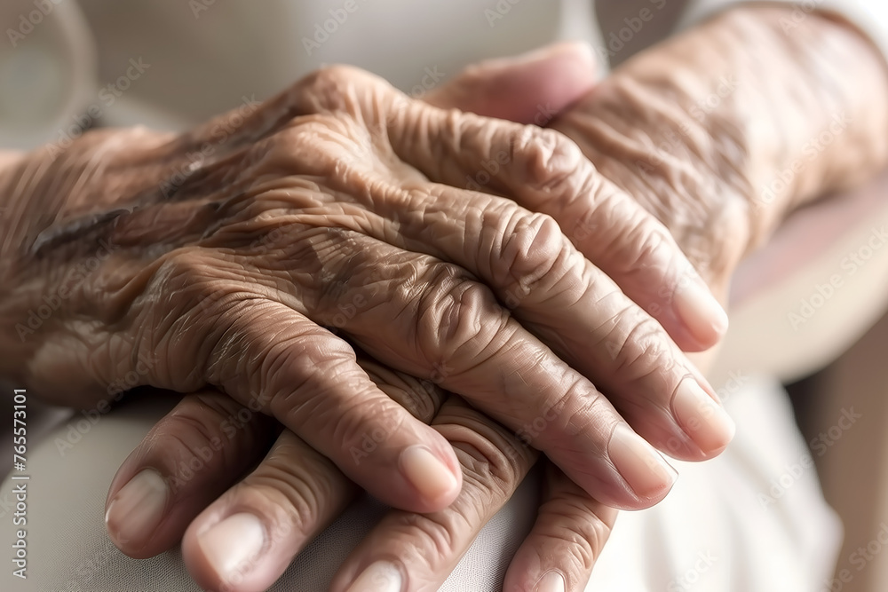 Fototapeta premium Hand of elder woman. Concept of rheumatoid arthritis, osteoarthritis, or joint pain.