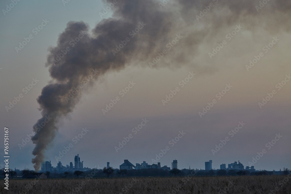 Osterfeuer Tradition vs.Umweltverschmutzung, 2023, Deutschland Osterfeuer Tradition vs.Umweltverschmutzung, 2023, Deutschland