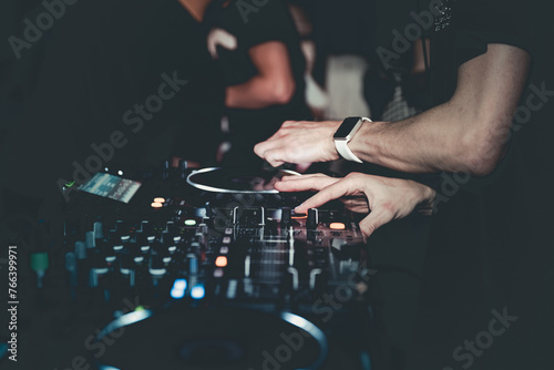 DJ,consolle, music, eletronic music, party photo