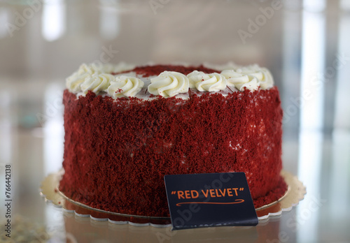 tarta de terciopelo rojo mas conocida como red velvet photo