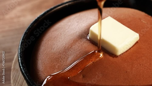 パンケーキ【pancakes with maple syrup】
