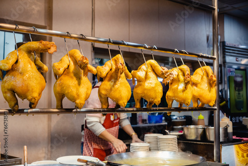 台湾　九份の屋台で売られていた鶏肉の丸焼 photo