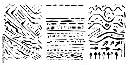 Trazos variados de pincel. Recurso de garabatos, marcas hechos a mano con pincel. Elementos graficos para la creación de diseños contemporaneos	