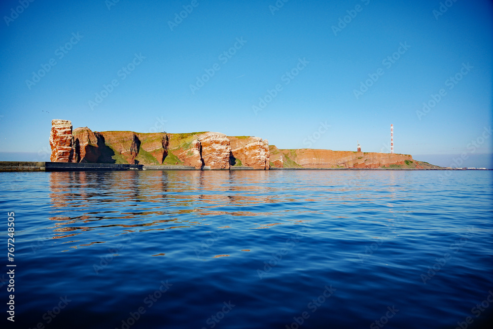 Helgoland Blick von Westen auf die Felsen