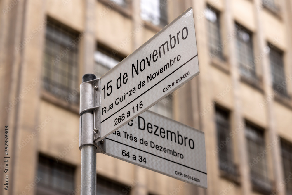 Placa de sinalização da famosa rua 15 de Novembro, centro histórico de ...