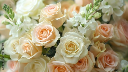 Exquisite Cream Flower Bouquet: A Stunning Display of Elegance
