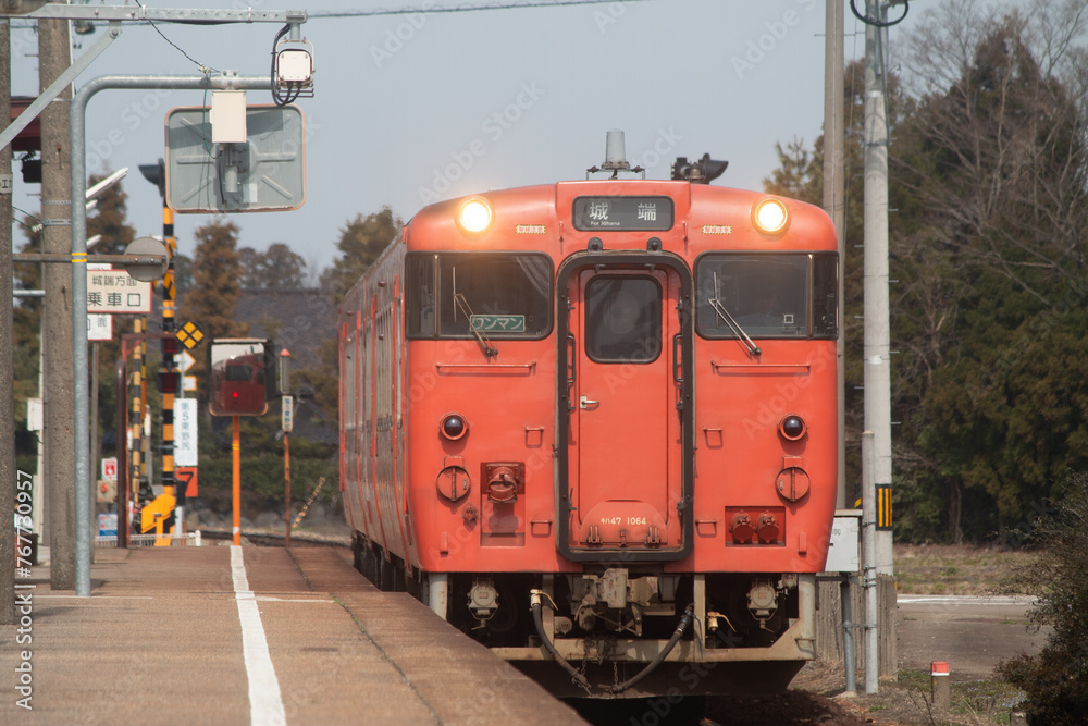 昔ながらのディーゼル列車 昔ながらのディーゼル列車
