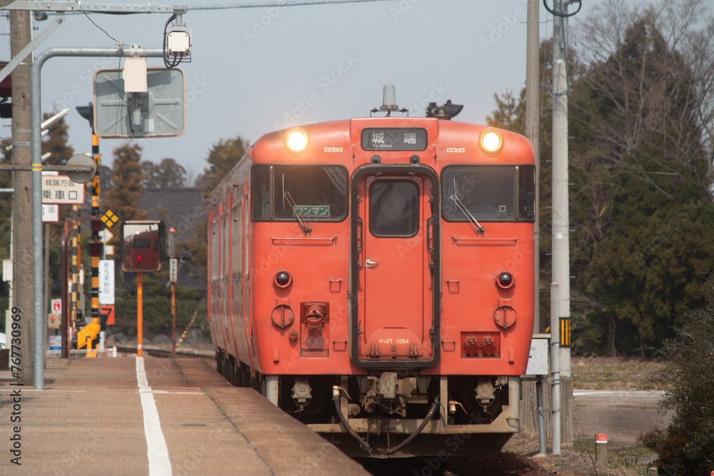 昔ながらのディーゼル列車 昔ながらのディーゼル列車