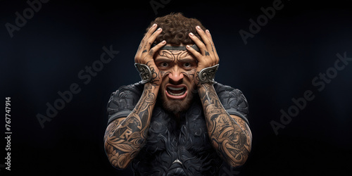 Le portrait d'un joueur de rugby avec un maillot noir, triste après une défaite. photo