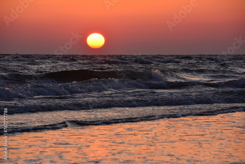 Fototapeta Naklejka Na Ścianę i Meble -  Sonnenaufgang - Meer