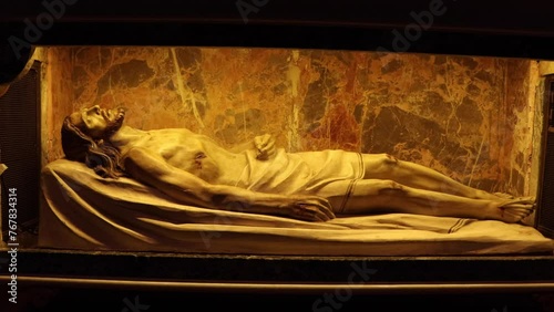 En la tumba Jesucristo no es la ultima palabra, él resucitara photo