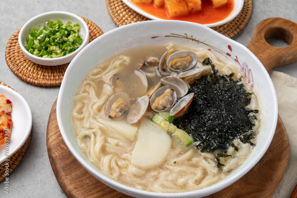 Korean food, seafood, agu, jjim, whole ribs, soup, kimchi, spam, dumplings, meat, clams, kalguksu, sea urchin eggs, side dishes, traditions Korean food, seafood, agu, jjim, whole ribs, soup, kimchi, spam, dumplings, meat, clams, kalguksu, sea urchin eggs, side dishes, traditions