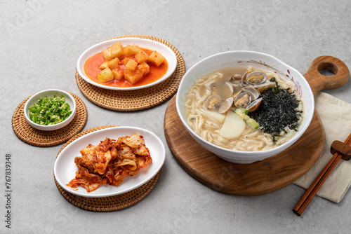 Korean food, seafood, agu, jjim, whole ribs, soup, kimchi, spam, dumplings, meat, clams, kalguksu, sea urchin eggs, side dishes, traditions