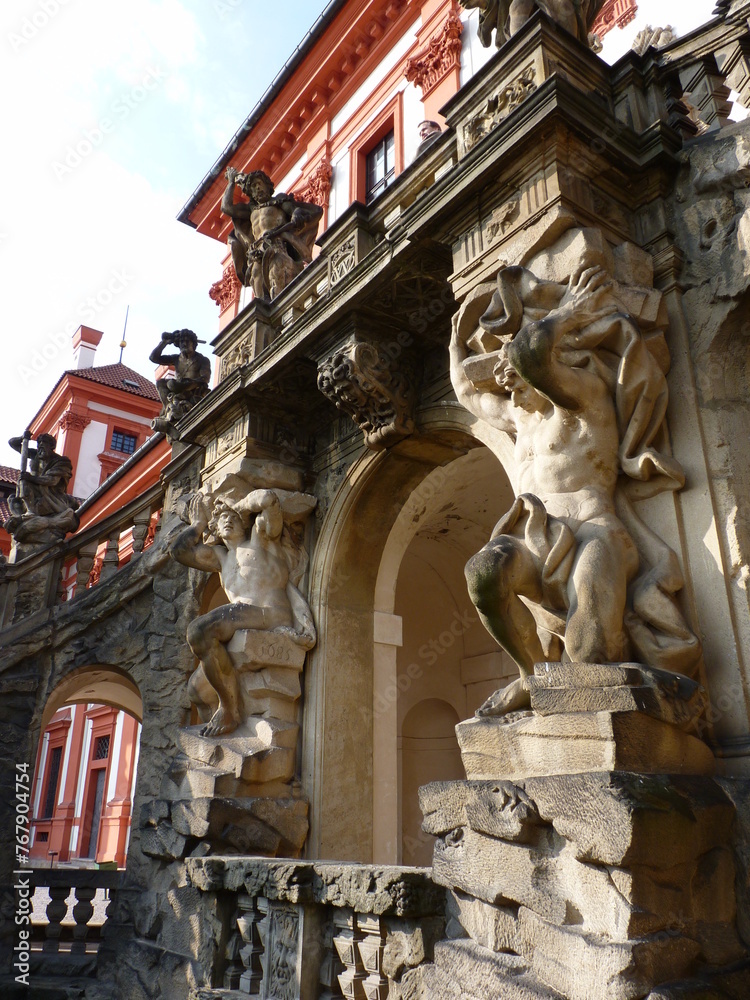 Statues Palais de Troja à Prague