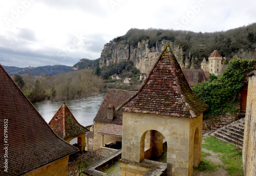 Vue sur la Dordogne du village de La Roque Gageac 