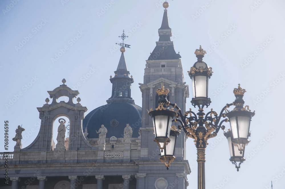 Fototapeta premium cathedral in madrid