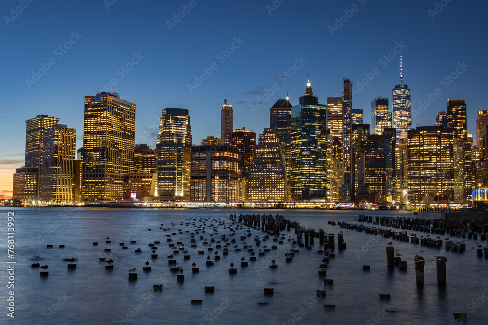 Obraz premium Downtown sunset from Brooklyn in New York City (USA)