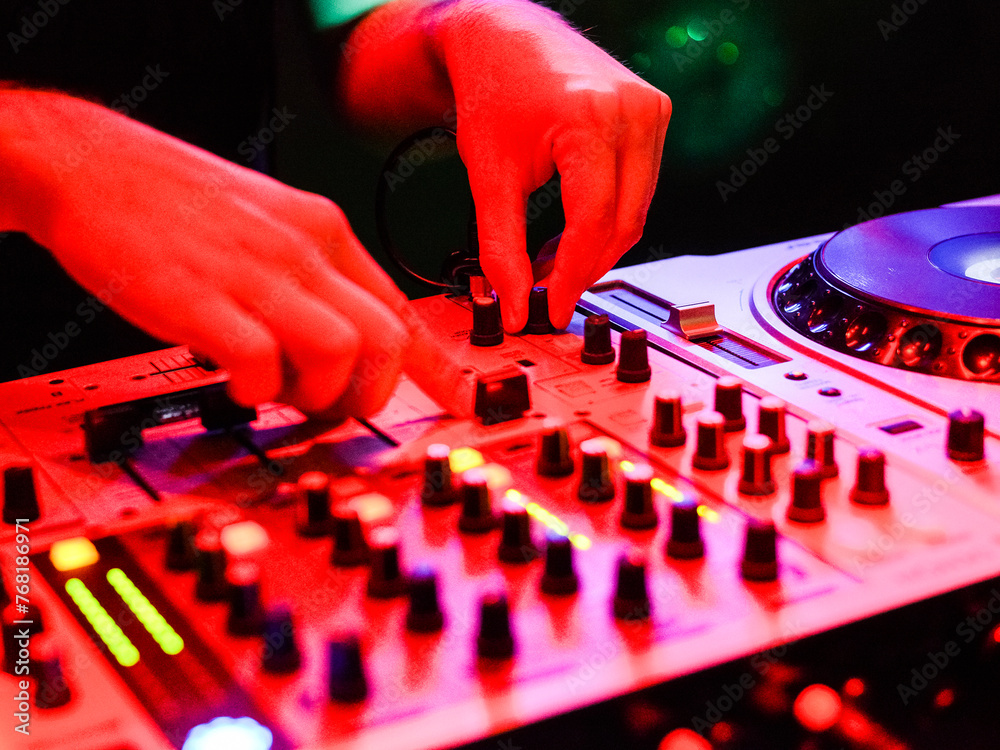 Dyskoteka, dj, kula disco