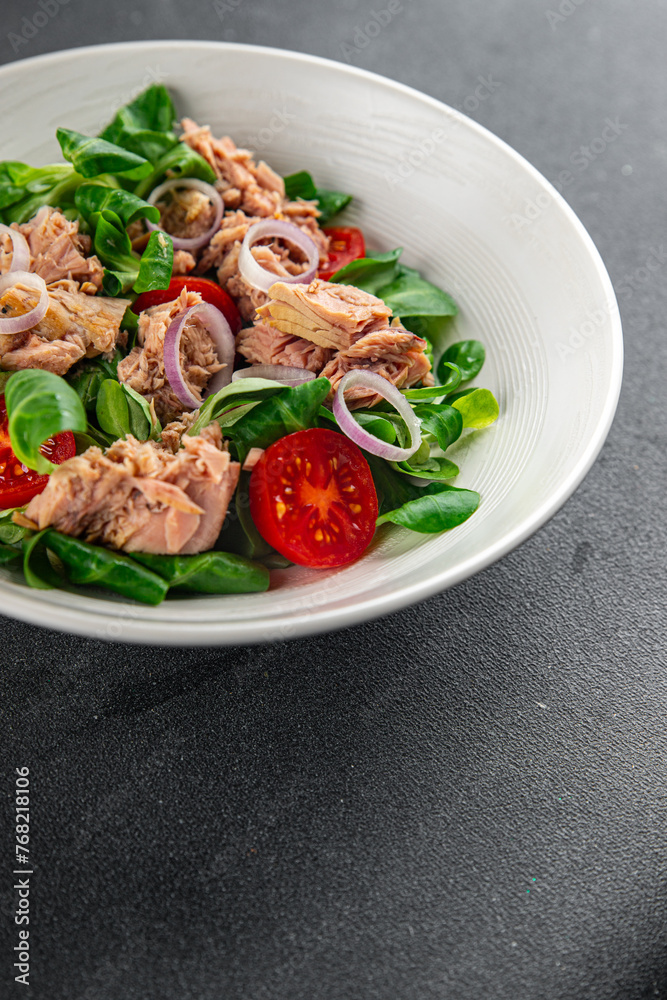 tuna salad, tomato, green leaf lettuce, onion healthy eating cooking appetizer meal food snack on the table copy space food background rustic top view tuna salad, tomato, green leaf lettuce, onion healthy eating cooking appetizer meal food snack on the table copy space food background rustic top view