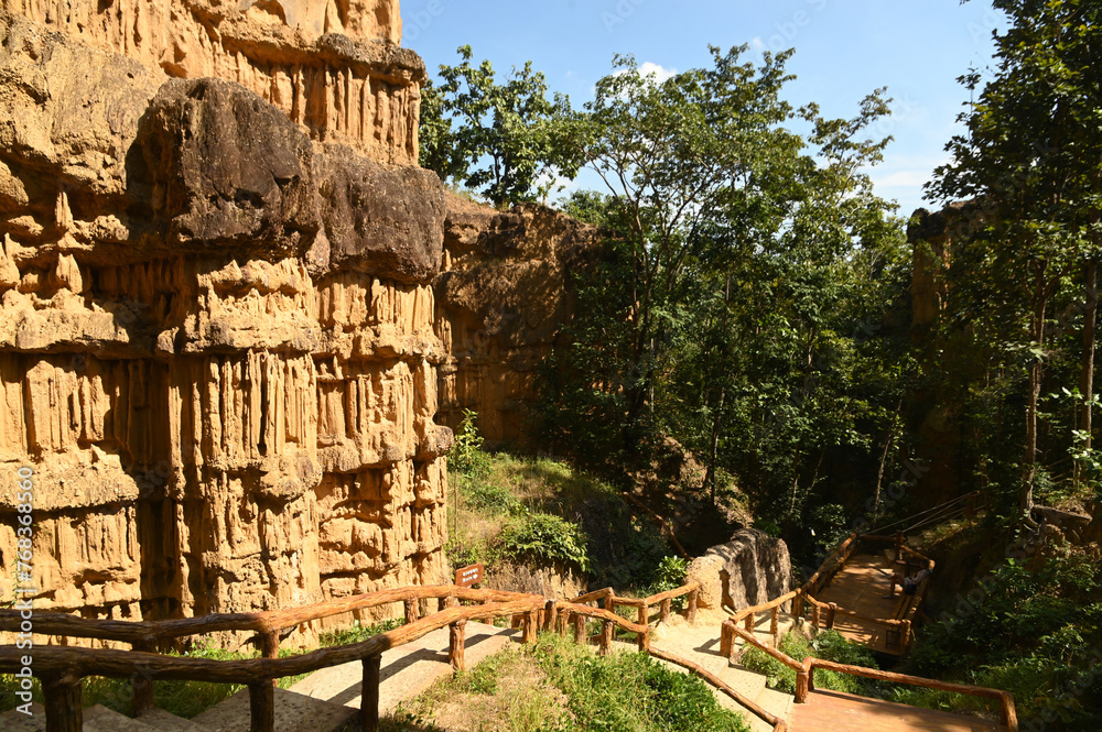 Pha Chor is a natural phenomenon. Formed from erosion from wind and rain. Until it turned into cliffs and clay pillars with strange shapes as seen, until it was nicknamed the Grand Canyon of Thailand.