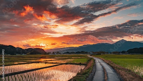夕暮れ時の日本の田舎の風景 Japanese countryside landscape at sunset