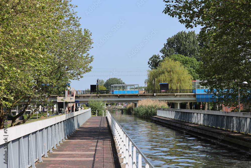 Fototapeta premium Aqueduct de Waterdrager with the ring canal of the Zuidplaspolder in Nieuwerkerk aan den IJssel