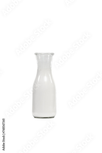Szklana butelka mleka izolowana na białym tle