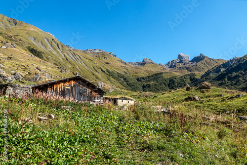 Paysage du Beaufortain en été ,Le Treicol et la Pierra Menta , Savoie , Alpes , France