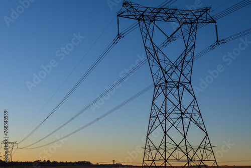 Overhead power transmission line